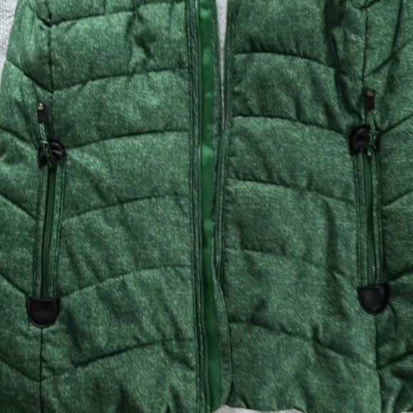 Green puffer vest - Picture 2 of 6